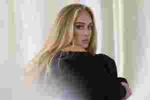 Adele postpones Las Vegas residency