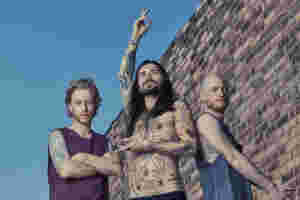 Biffy Clyro unveil ‘Space’ video