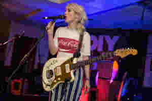 Black Honey are hitting the road!