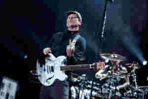 Day two of Blink-182's (not so) internal drama brings Tom DeLonge statement, plus more from Mark Hoppus