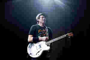 Tom DeLonge shares video for ‘New World’