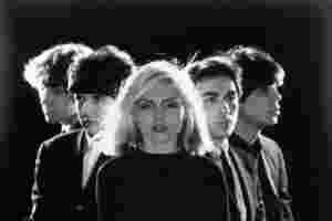 Everyone and their dog features on the new Blondie album