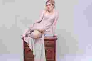 Blondshell announces third album 'Violins' with arresting title track