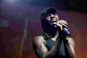 Watch Blood Orange debut songs from 'Negro Swan' live