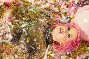 Toronto’s Bossie go pure-pop with glitter-doused ‘Meteor’ video