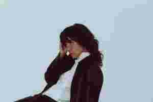 Courtney Barnett on embracing discomfort and finding joy in uncertainty for new album ‘Creature Of Habit’