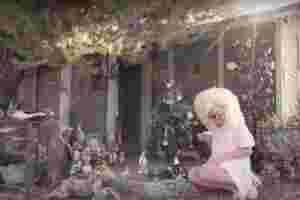 Deap Vally get kitschy for 'Little Baby Beauty Queen'