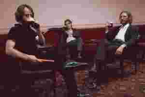 Demob Happy return with strutting new single ‘Who Should I Say Is Calling?’