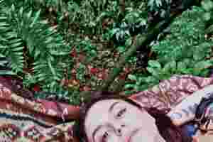 Deradoorian announces UK tour dates