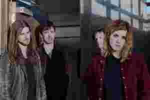 Estrons unveil new track, ‘Glasgow Kisses’