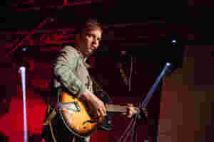 See George Ezra surprise the BBC Introducing Stage at Glastonbury