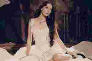 Holly Humberstone returns with darkly romantic new single ‘Die Happy’