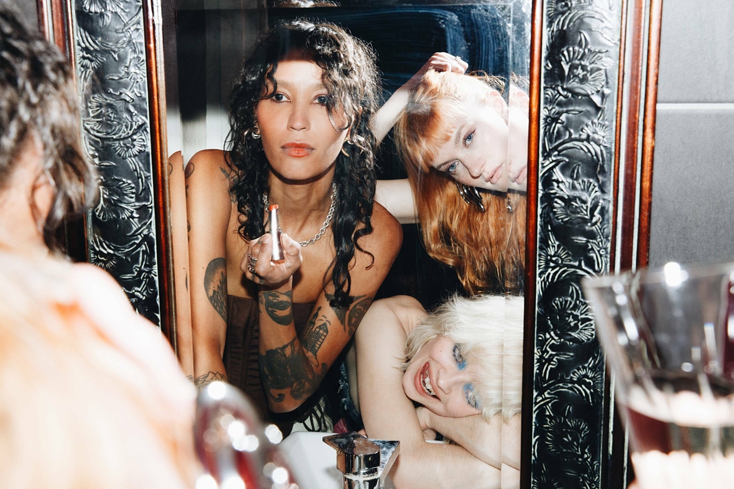 Icona Pop share new single 'Shit We Do For Love' • News • DIY Magazine, image size:1500x1000