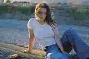 Jade Bird - Who Wants To Talk About Love?