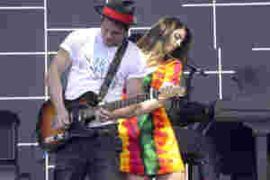Lana Del Rey casts a spell over Glastonbury