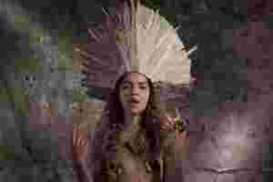 Lao Ra shares new video for ‘Patrona’