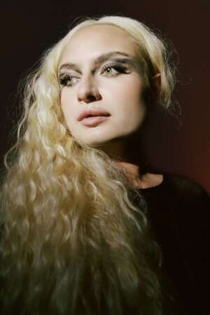 Låpsley on polyamory, artistic independence, and fourth album 'I'M A HURRICANE, I'M A WOMAN IN LOVE'