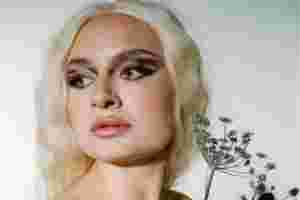 Låpsley - I’M A HURRICANE I’M A WOMAN IN LOVE