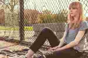 Lucy Rose shares ‘Like An Arrow’ session