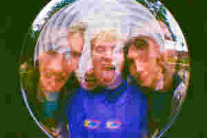 The Love Buzz unleash new track ‘Harp’