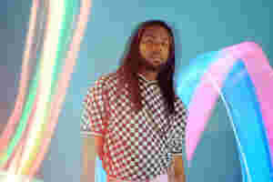 MNEK announces debut album ‘Language’, shares ‘Crazy World’