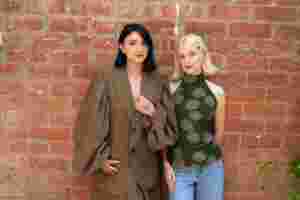 Maisie Peters teams up with Julia Michaels for latest ‘Florescence’ preview ‘Kingmaker’