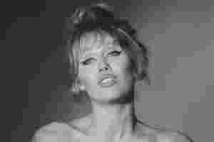 Miley Cyrus - Something Beautiful