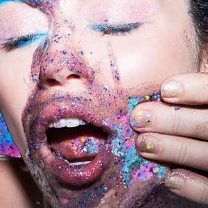 Miley Cyrus - Miley Cyrus & Her Dead Petz