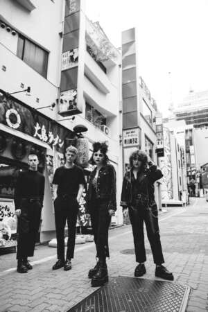 Mind Control: Pale Waves