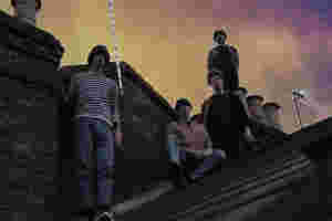 The Proper Ornaments announce album ‘Foxhole’