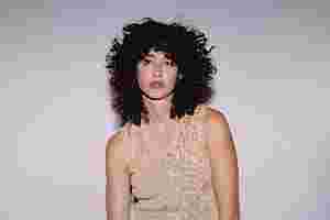 Towa Bird announces details of debut album ‘American Hero’