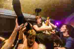 Yak, Moth Club, London