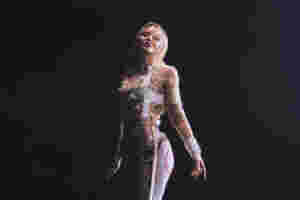Zara Larsson - Venus
