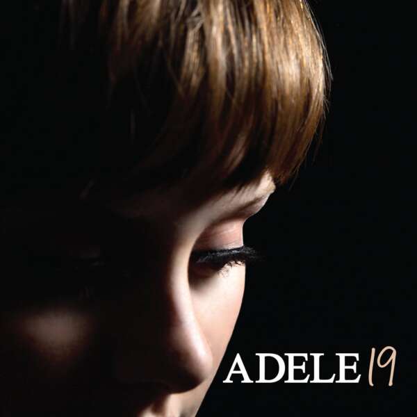 <strong>Adele - 19</strong> 