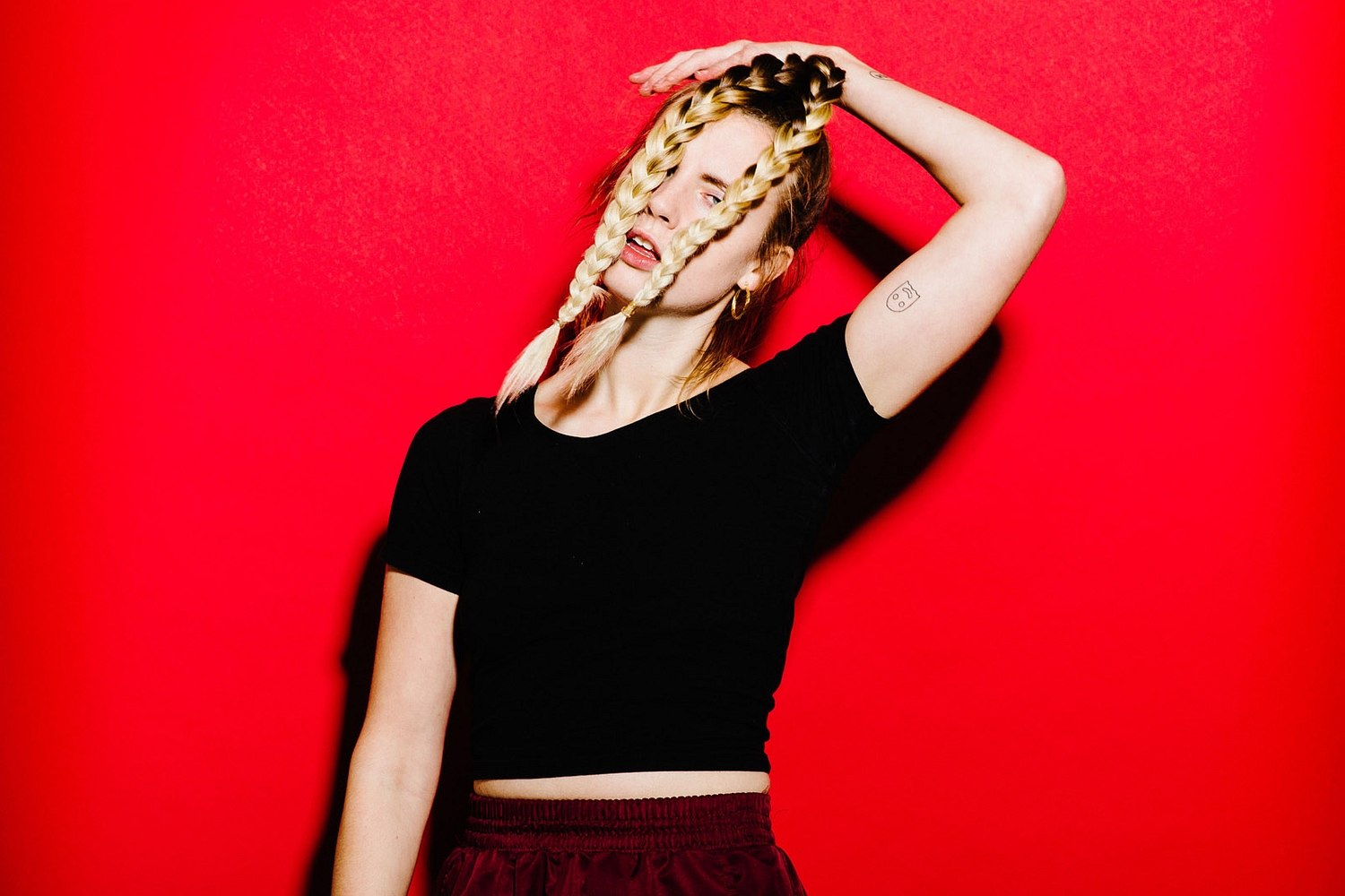 MØ unveils new video for ‘Walk This Way’