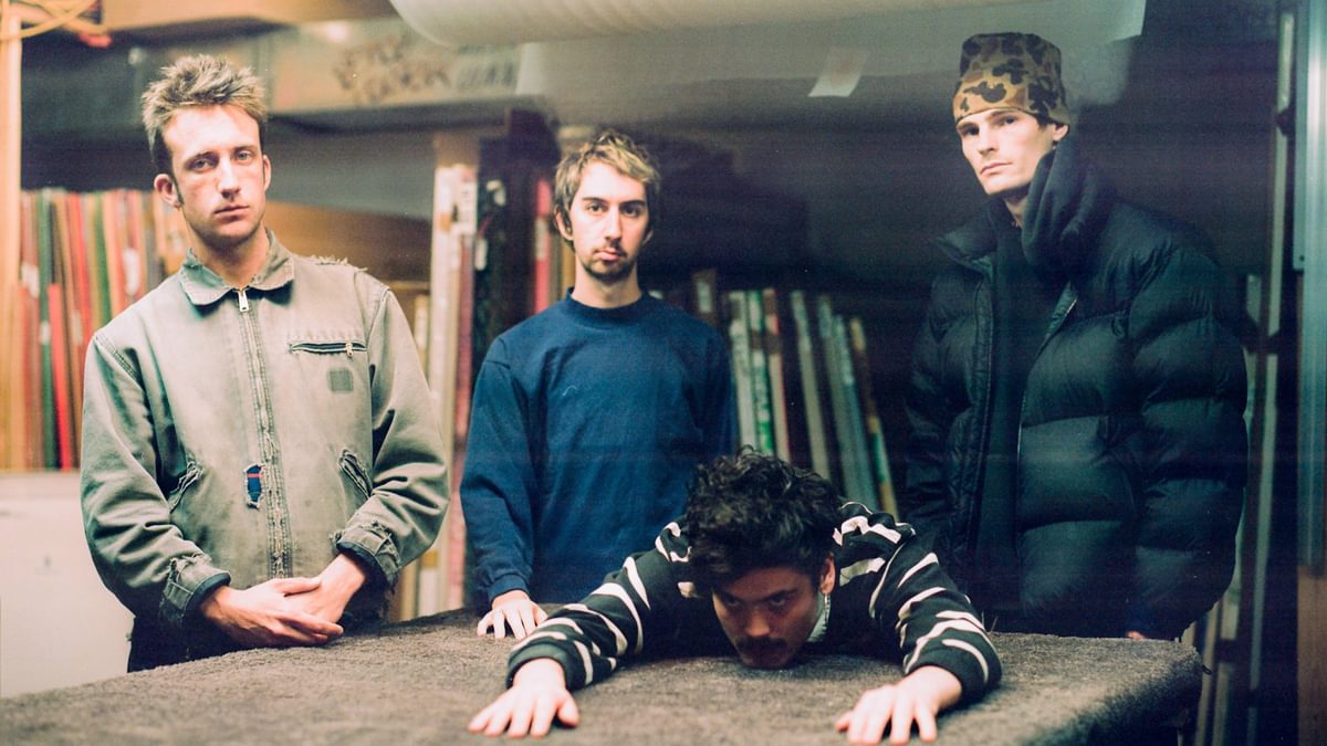 Model/Actriz announce UK and European tour for November - Vimarsana News