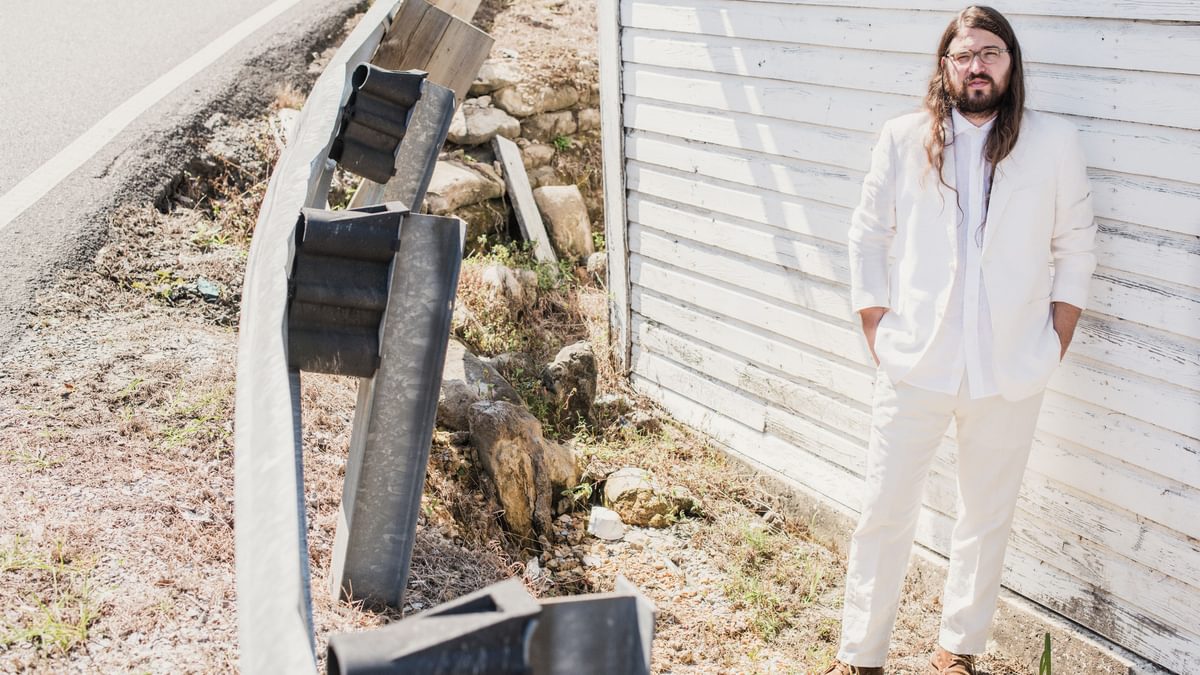 Matthew E. White shares video for ‘Feeling Good Is Good Enough’ DIY