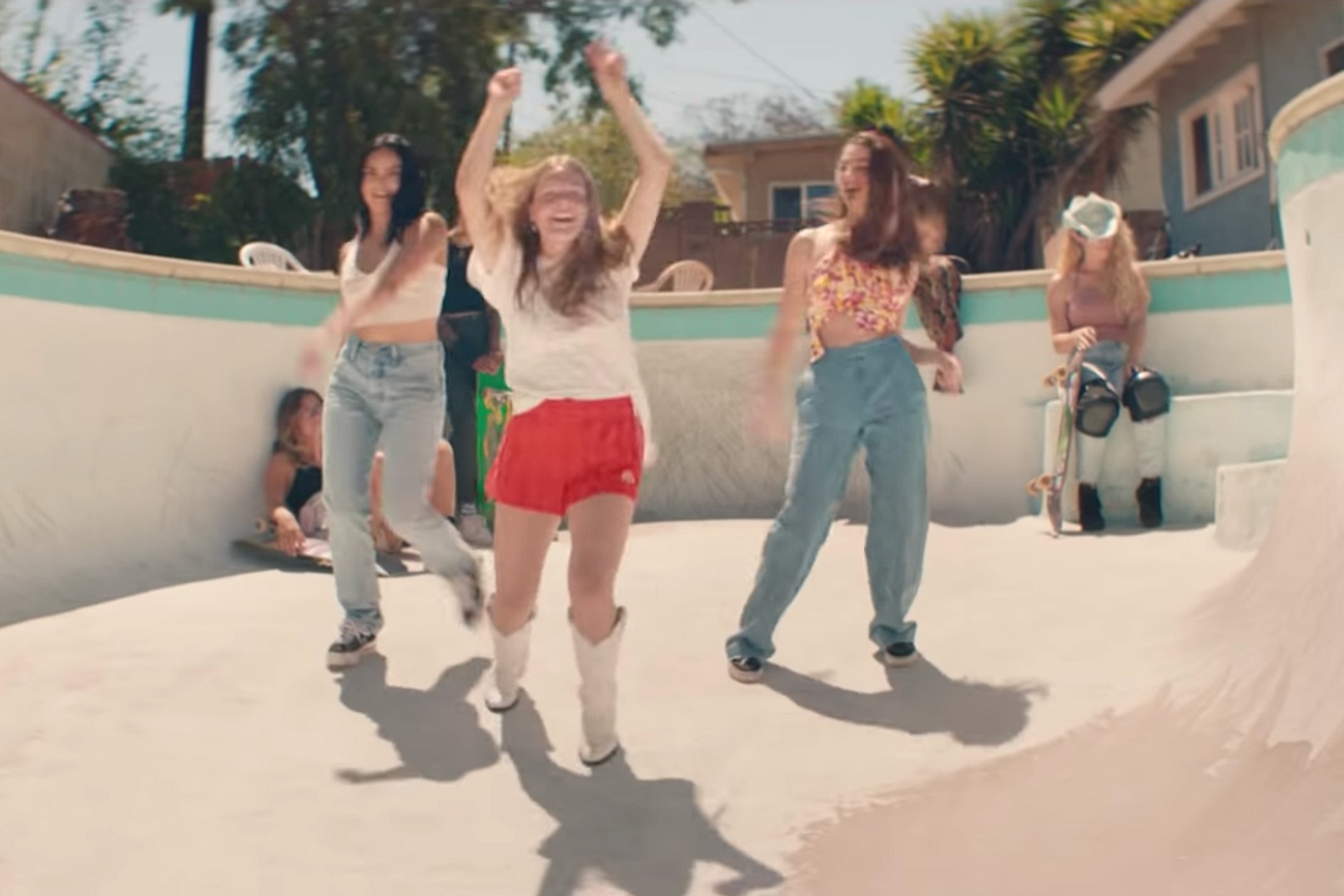 Maggie Rogers has fun in the sun in the video for ‘Give A Little’
