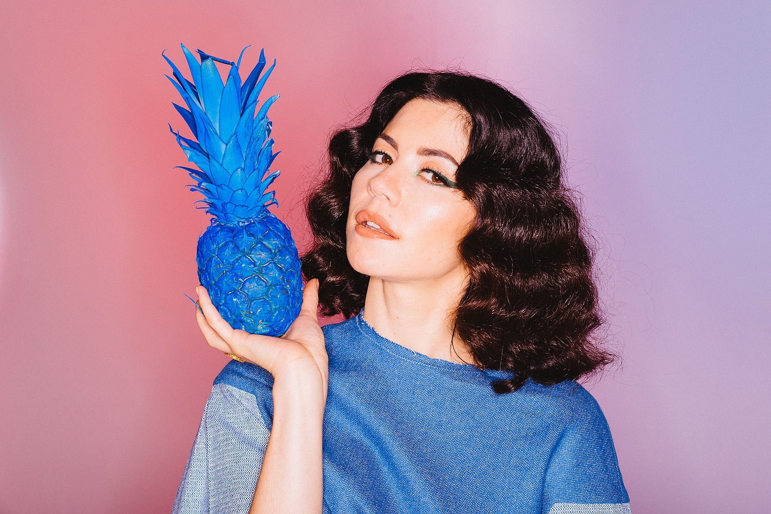 Marina and the Diamonds: Can’t pin her down