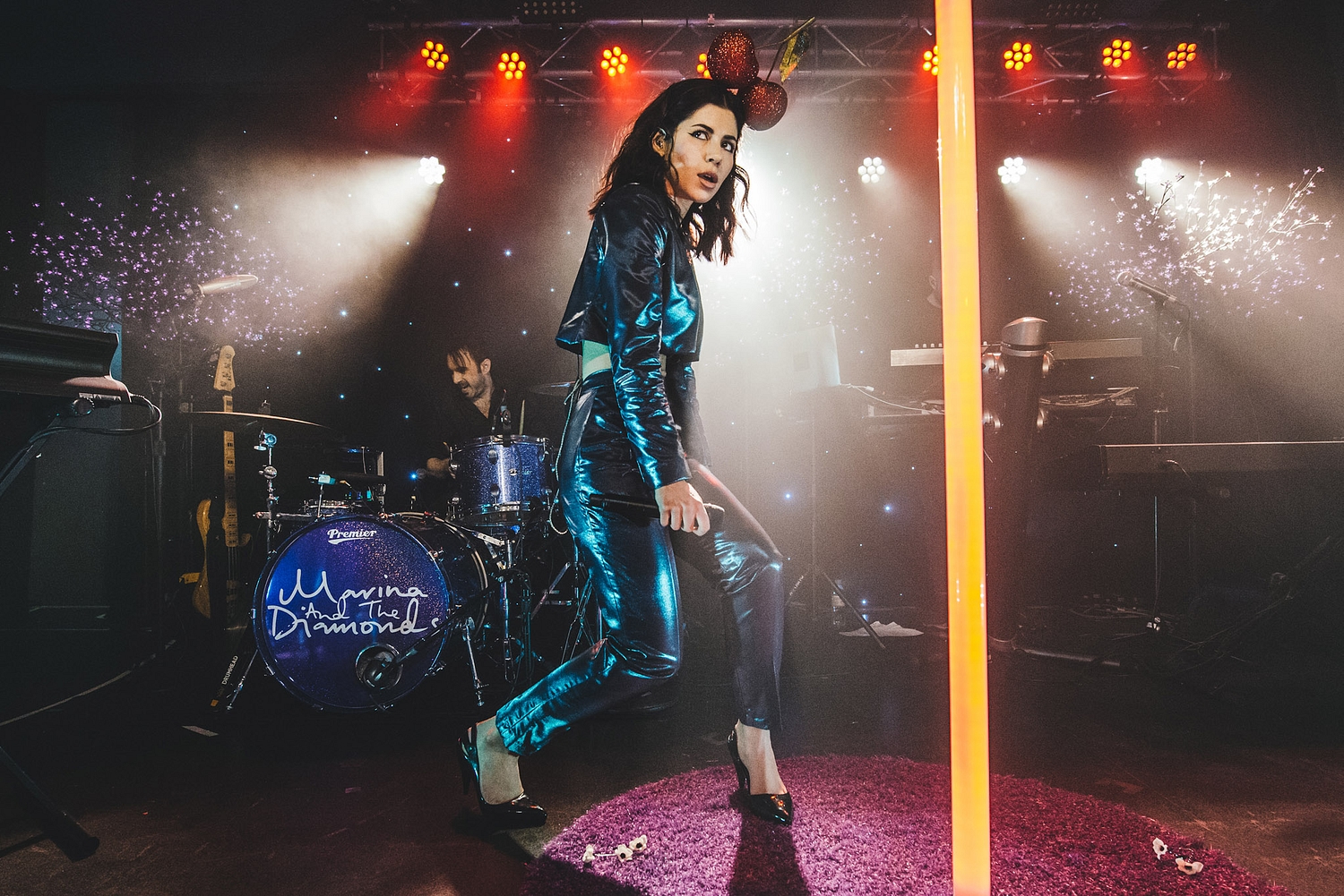 Marina and the Diamonds gets frooty at tiny DIY show