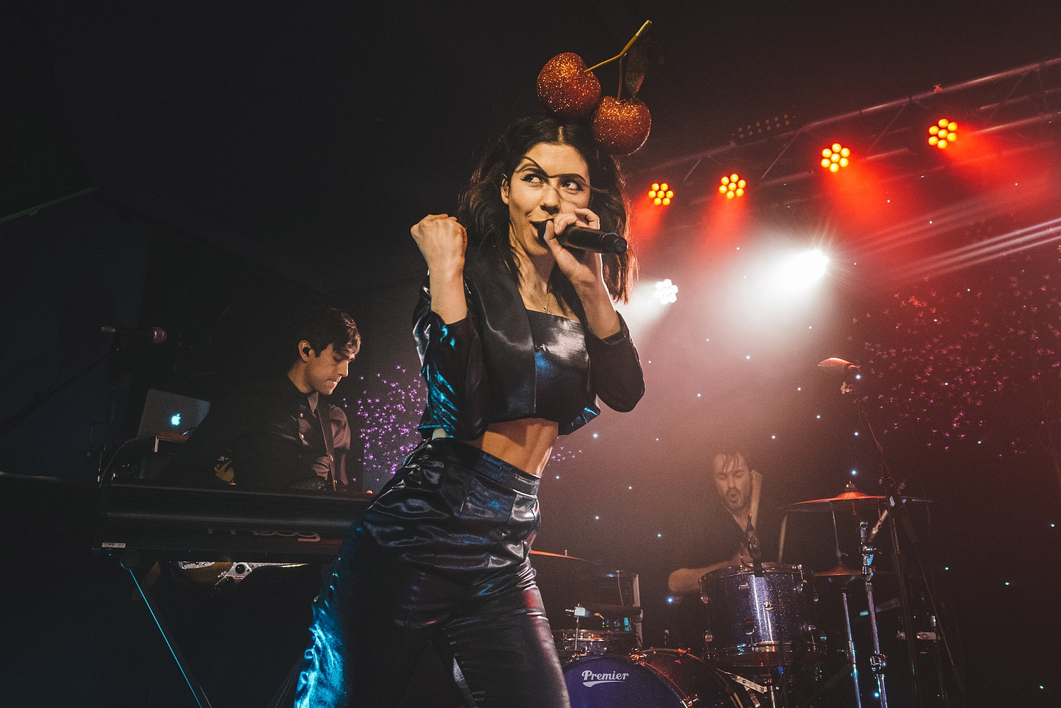 Marina and the Diamonds gets frooty at tiny DIY show
