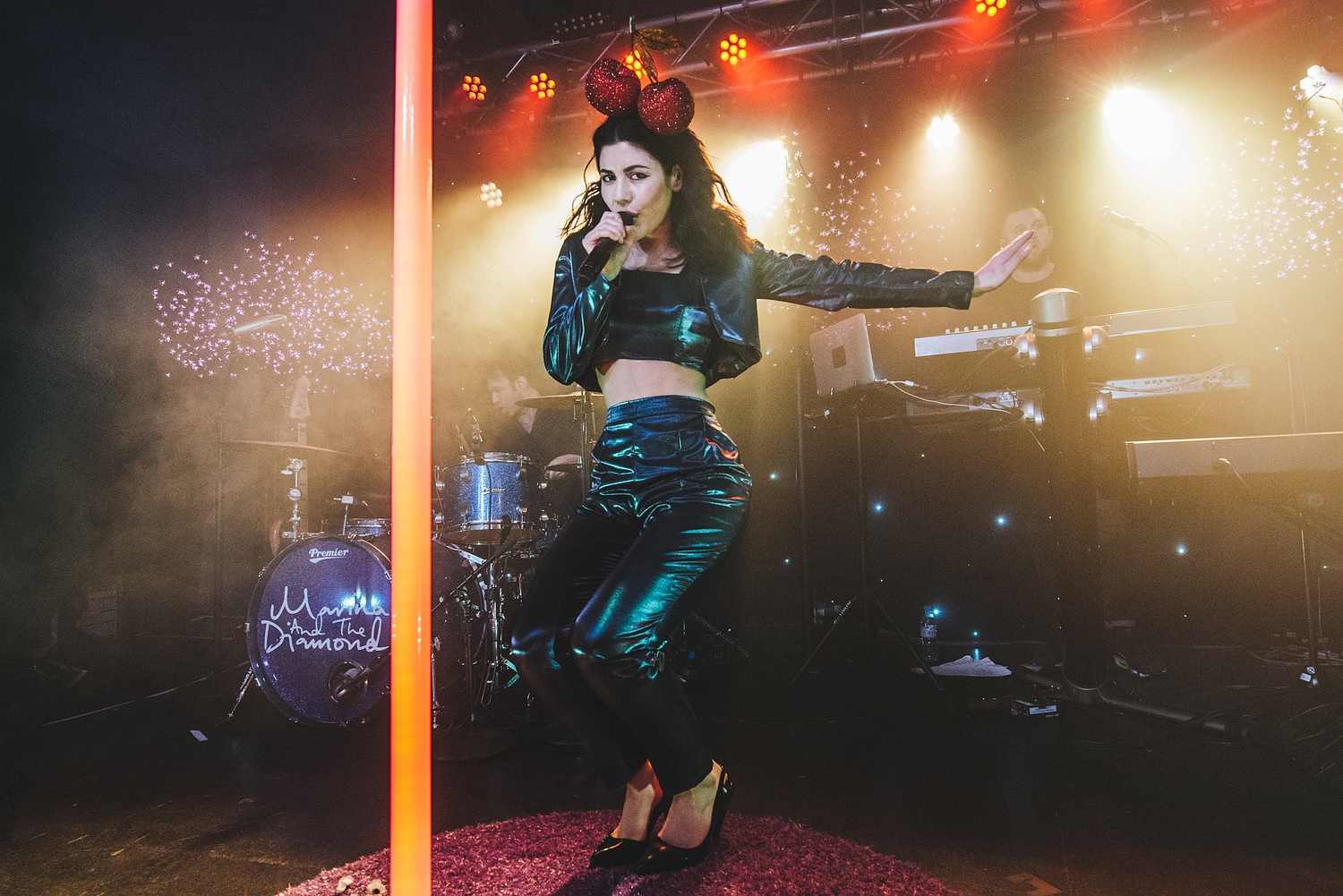 Marina and the Diamonds gets frooty at tiny DIY show