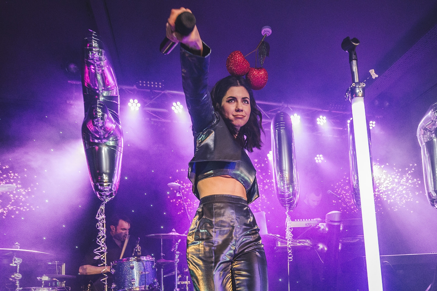 Marina and the Diamonds gets frooty at tiny DIY show