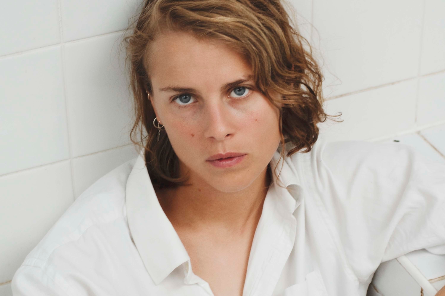 Marika Hackman shares two new ‘Covers’