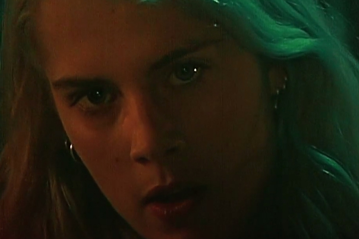 Watch a werewolf Marika Hackman slaughter Laura Marling in new ‘Animal Fear’ video