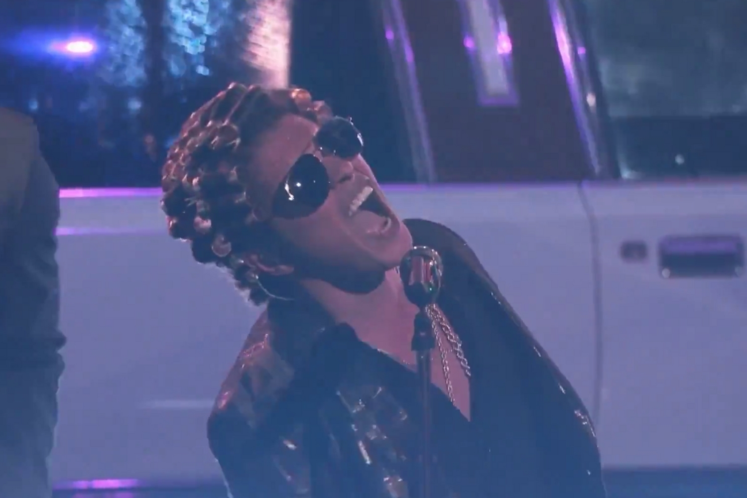 Watch Mark Ronson and Bruno Mars bring ‘Uptown Funk’ to The Voice