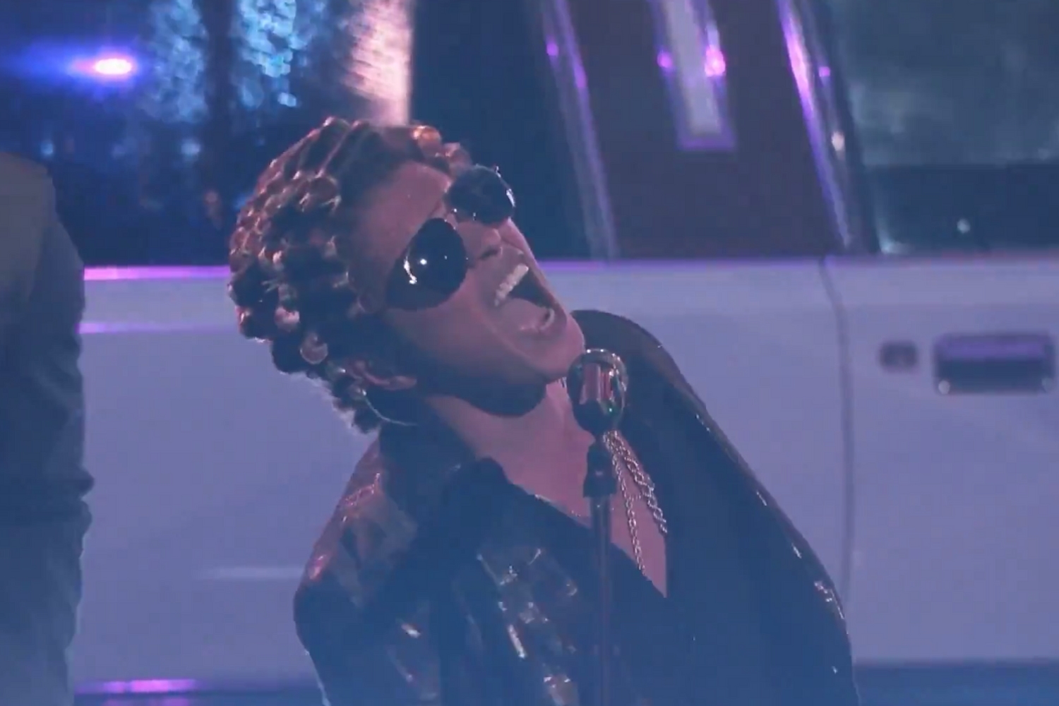 Watch Mark Ronson and Bruno Mars bring ‘Uptown Funk’ to The Voice