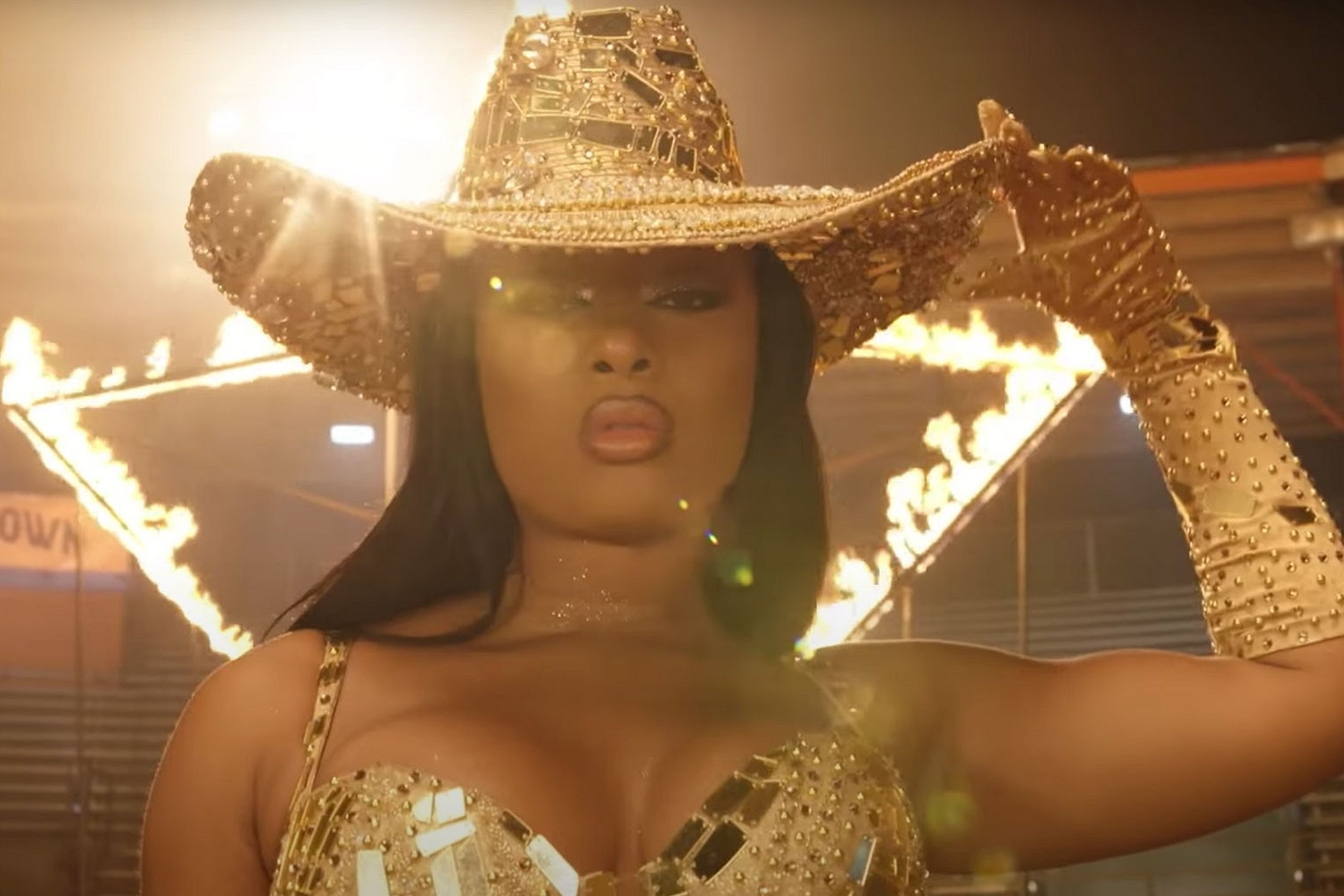 Megan Thee Stallion heats up Apple Music Awards 2020