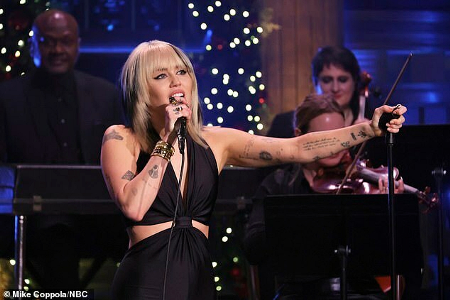 Watch Miley Cyrus cover Yvonne Fair’s ‘It Should Have Been Me’