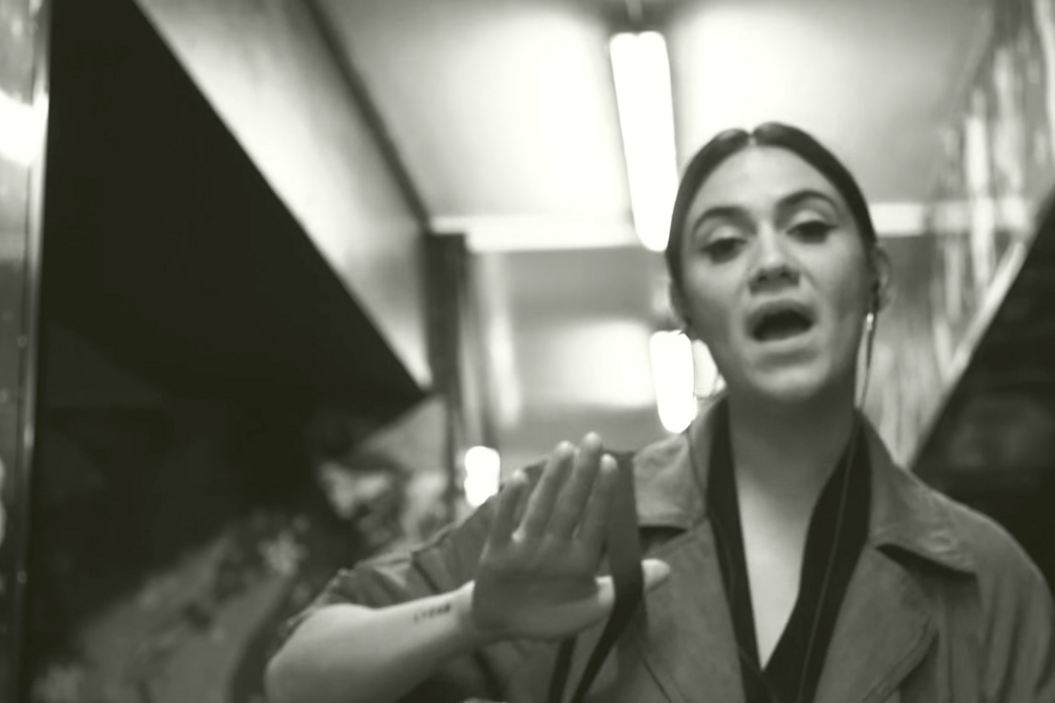 Nadine Shah shares ‘Holiday Destination’ video